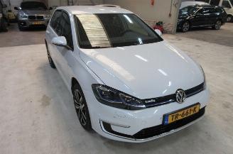 skadebil auto Volkswagen Golf E-Golf  136pk ( km 35.000 NAP) 2018/10