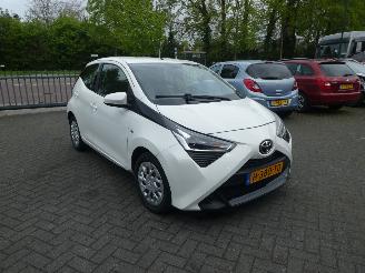 Toyota Aygo 1.0 VVT-i x-play Airco picture 5