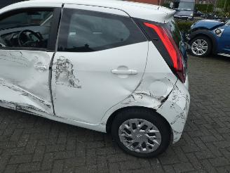 Toyota Aygo 1.0 VVT-i x-play Airco picture 12