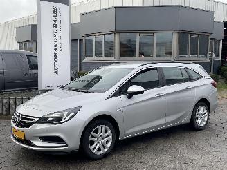 Vaurioauto  passenger cars Opel Astra SPORTS TOURER 1.4 Business Executive 2018/6