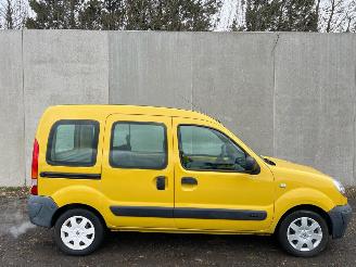 Voiture accidenté Renault Kangoo 1.2-16V 55kW Radio 5P. Authentique 2007/1