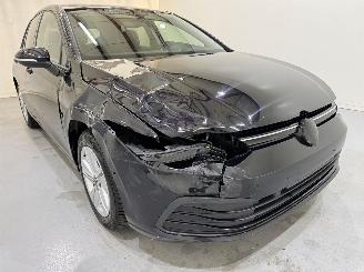 damaged passenger cars Volkswagen Golf VIII 5-Drs 1.0 TSI 81kW Life 2021/9