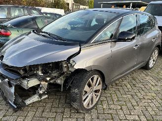 Unfall Kfz Renault Scenic 1.3 TCE Limited  ( 28513 Km )