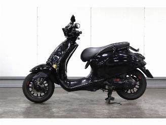 Avarii scootere Vespa  Sprint BROM schade 2016