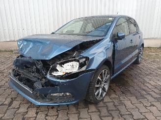 dañado caravana Volkswagen Polo Polo V (6R) Hatchback 1.2 TSI 16V BlueMotion Technology (CJZC(Euro 6))=
 [66kW]  (02-2014/10-2017) 2017/1