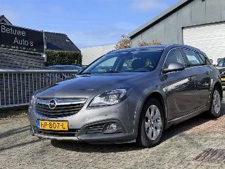 danneggiata microvetture Opel Insignia SPORTS TOURER 1.6 CDTI 2015/12