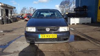 begagnad bil auto Volkswagen Polo Polo (6N1) Hatchback 1.6i 75 (AEE) [55kW]  (10-1994/10-1999) 1998/2