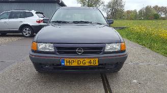 begagnad bil auto Opel Astra Astra F (53/54/58/59) Hatchback 1.8i 16V (C18XE(Euro 1)) [92kW]  (06-1993/08-1994) 1994/3