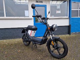 Vaurioauto  scooters AGM  GOCCIA 2020/12