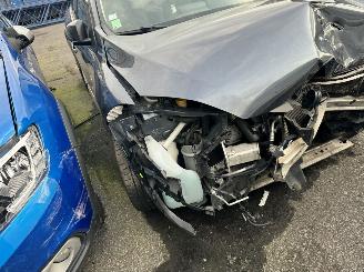 skadebil auto Renault Mégane  2015/12