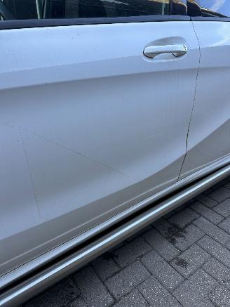 Mercedes B-klasse 220 d Ambition picture 25