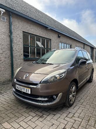 Vaurioauto  passenger cars Renault Scenic 1.2 TCe Collection 7p. 2013/3