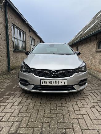 Opel Astra SPORTS TOURER picture 2