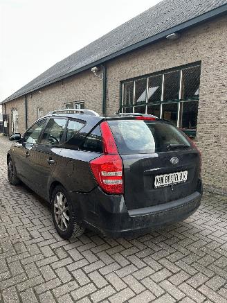 Kia Cee d Sporty Wagon 1.4 X-tra picture 5