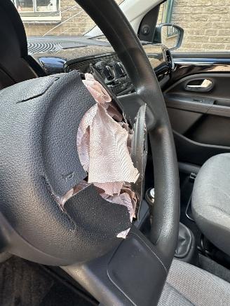 Volkswagen Up!  picture 19