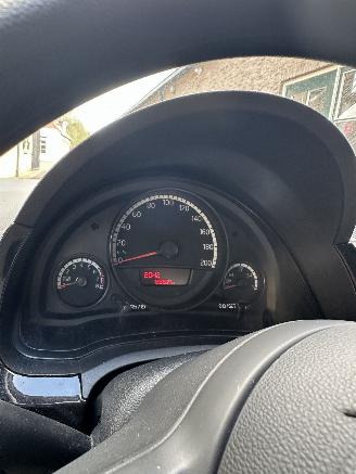 Volkswagen Up!  picture 12