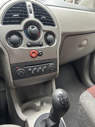 Renault Modus  picture 11