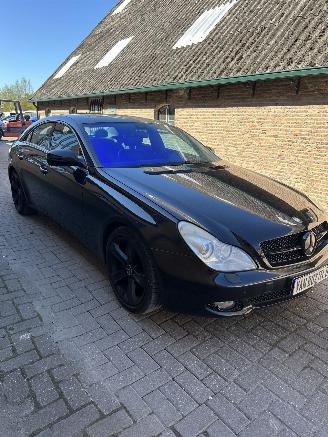 krockskadad bil auto Mercedes CLS CLS-klasse 280 prestige plus 2008/8