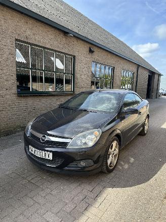 Unfallwagen Opel Astra TWIN TOP 2006/9