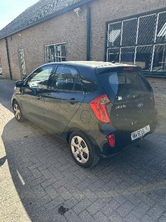 Kia Picanto  picture 6