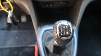 Hyundai  Hyundai i10 1.0i Go! picture 16
