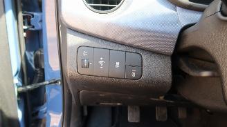 Hyundai  Hyundai i10 1.0i Go! picture 15