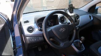 Hyundai  Hyundai i10 1.0i Go! picture 9