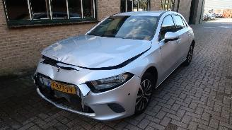krockskadad bil auto Mercedes A-klasse Mercedes-Benz A-klasse 200 Advantage 2020/10