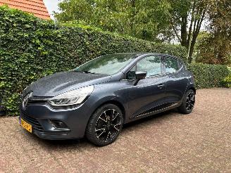 Renault Clio GERESERVEERD!!! 0.9 TCe Intens picture 2