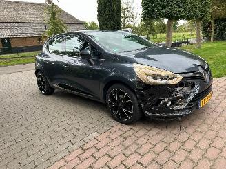 Renault Clio GERESERVEERD!!! 0.9 TCe Intens picture 3