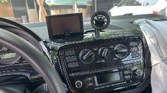 Volkswagen Up! 1.0 move up! BlueMotion picture 19