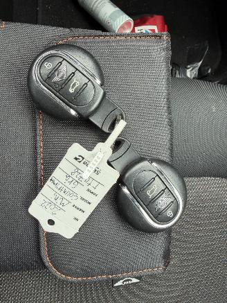 Mini Countryman Cooper SE ALL4. NAVI | KLIMA | NARDO GREY | ( SCHROEFSCHADE ) picture 16