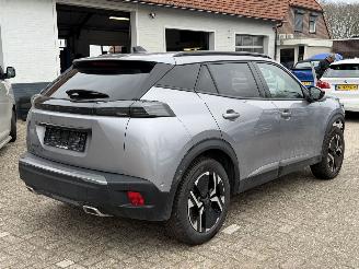 Schadeauto Peugeot 2008 1.2 PureTech 130 EAT8 Allure. ( schroefschade ) 2024/1