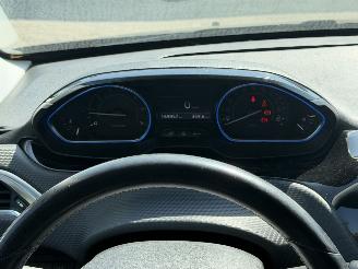 Peugeot 2008 1.2 VTi Acces. TREKHAAK | KLIMA | NAVI | CRUISE CONTROL. picture 16