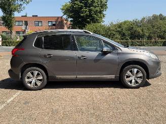 Peugeot 2008 1.2 VTi Acces. TREKHAAK | KLIMA | NAVI | CRUISE CONTROL. picture 8