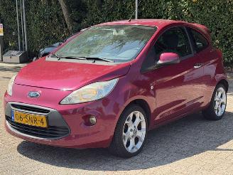 Vaurioauto  passenger cars Ford Ka 1.2 titanium. AIRCO. 2011/10