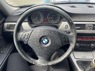 BMW 3-serie E90 316i picture 15