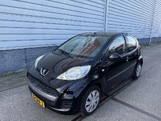  Peugeot 107 1.0-12V Sublime 2010/1