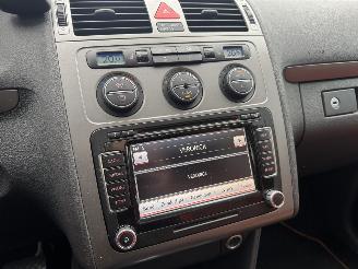 Volkswagen Touran 1.4 TSI Cross Uniek! ( Bom voll ) picture 12