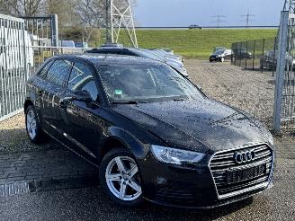 skadebil auto Audi A3 SPORTBACK 30TFSI Pro Line 71.000 NAP 2019/1