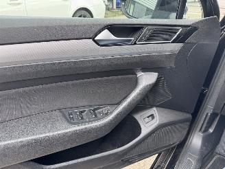 Volkswagen Passat 1.6 TDI Comfortline picture 24