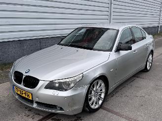 Schadeauto BMW 5-serie 523i business Line 2007/4