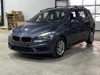 skadebil auto BMW 2-serie BMW 2 SERIE 216D 7 PERSOONS 2017/10