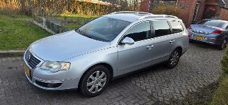 Schadeauto Volkswagen Passat 1.4 TSI COMFORTLINE 2008/11