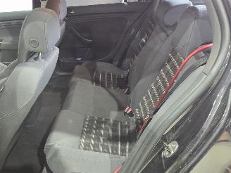 Volkswagen Golf GTI picture 8