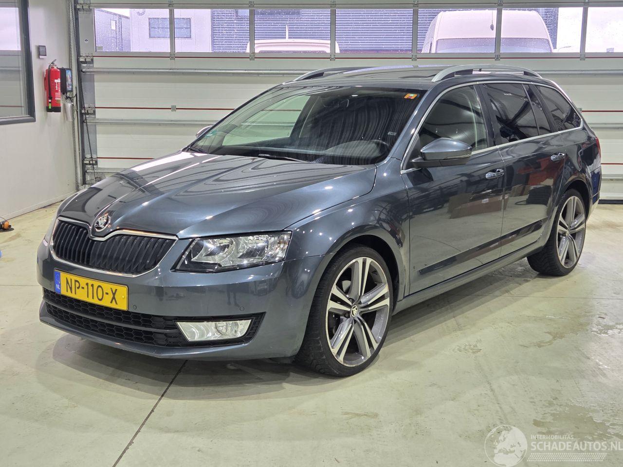 Skoda Octavia 1.6 TDI Greentech PANO