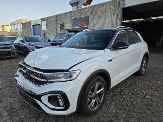 Unfallwagen Volkswagen T-Roc 1.5 TSI DSG R-Line Virtual Navi IQ-Light Sport-Mode Massage Camera Sfeerverl. Stoelverw. Trekhaak Ecc Acc 110KW/150PK 2025/5