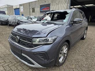 damaged passenger cars Volkswagen T-Cross TSI DSG Virtual Navi Led Inpark.hulp Acc Lane-Assist Stoelverw. Sfeerverl. Trekhaak 85KW/116PK 2025/4