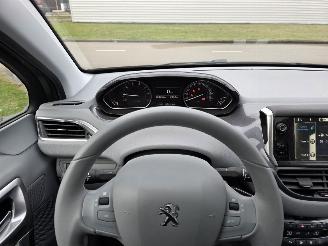 Peugeot 208 1.2 Allure Pano Climatronic MultiMedia Led Pdc CruiseControl 60KW / 82PK picture 13