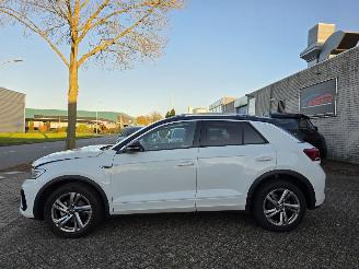 skadebil auto Volkswagen T-Roc 1.5 TSI R-Line DSG Virtual Navi IQ-Light Sport-Mode Massage Camera Sfeerverl. Stoelverw. Trekhaak Ecc Acc 110KW/150PK 2025/5